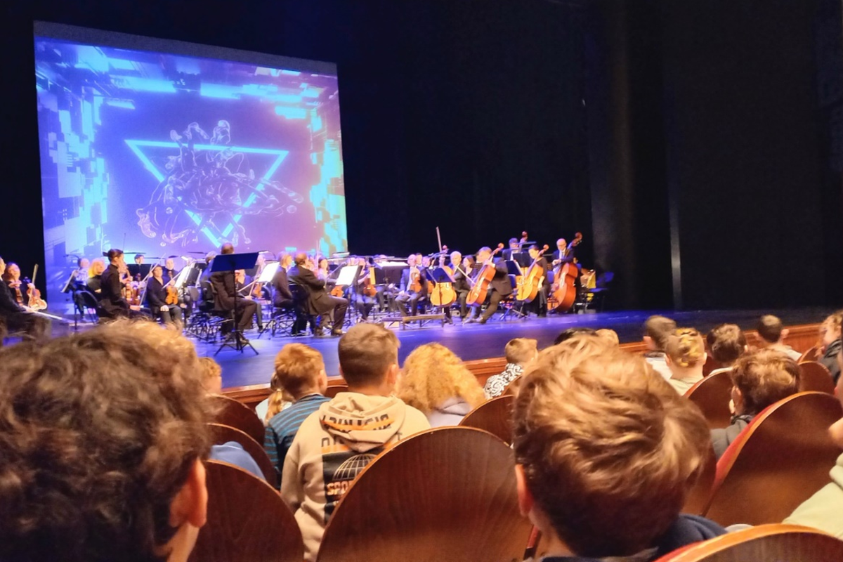 Titelbild für Beitrag: Schülerkonzert in der Oper (Schülerartikel)