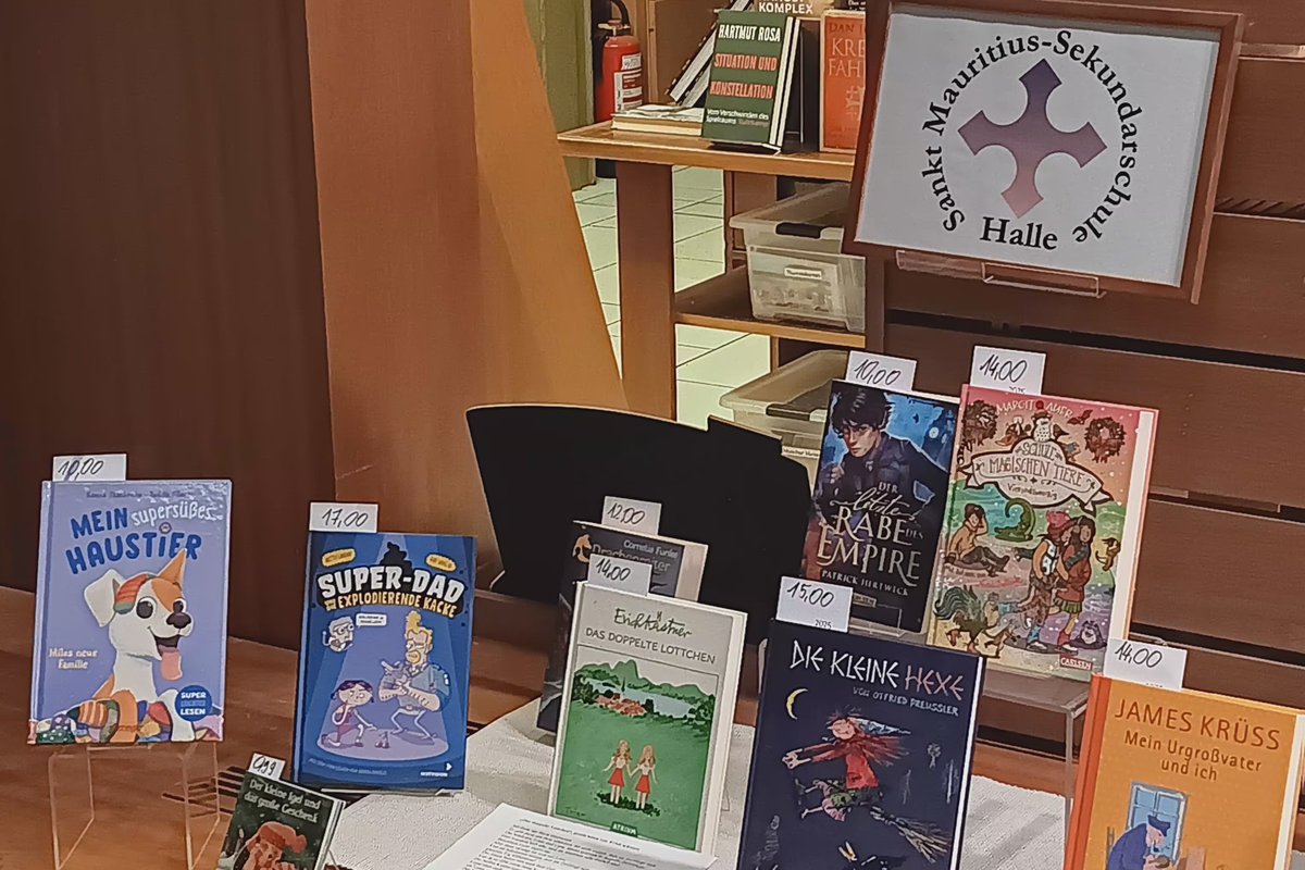 Titelbild für Beitrag: Schaufenster der Buchhandlung - Einblicke in die Lese-AG