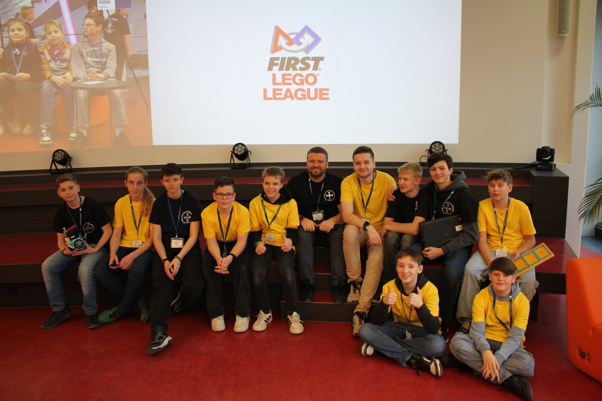 Titelbild für Beitrag: Erneute Teilnahme der Sankt Mauritius-Sekundarschule am FIRST-LEGO-LEAGUE-Wettbewerb - Ein Rückblick